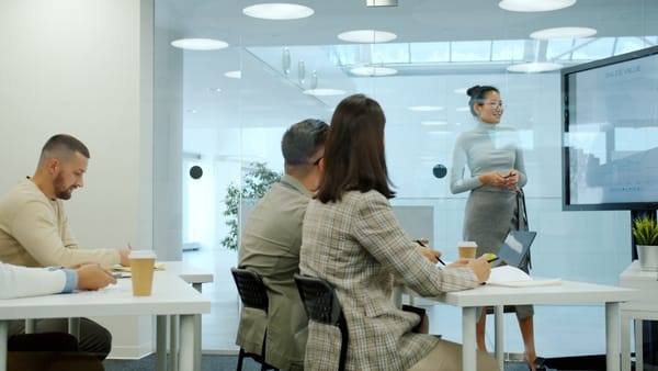 Change Management: Introducing AI Agents into Your Organization.